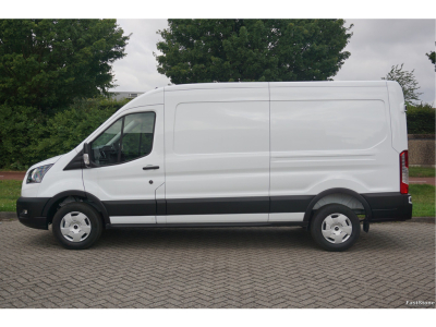 45257042-ford-transit-2