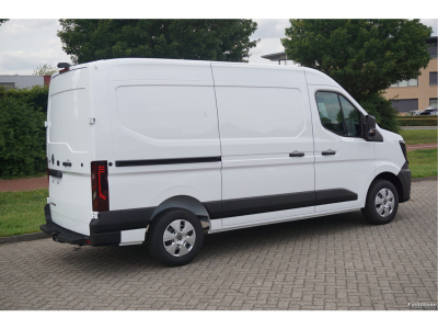 45747112-renault-master-4