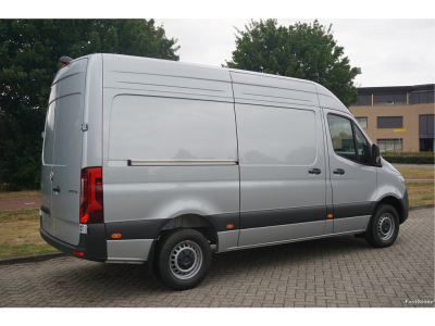46275889-mercedes-benz-sprinter-4