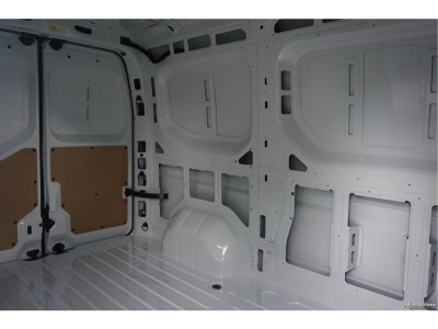 46563260-nissan-interstar-8