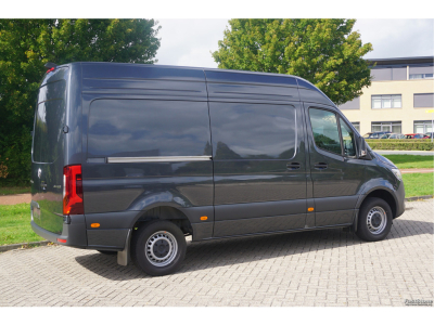 47643037-mercedes-benz-sprinter-4