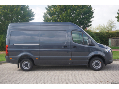 47643081-mercedes-benz-sprinter-5
