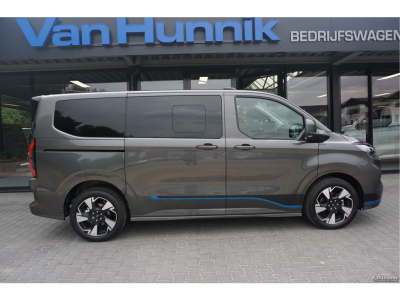 47964539-ford-transit-custom-5