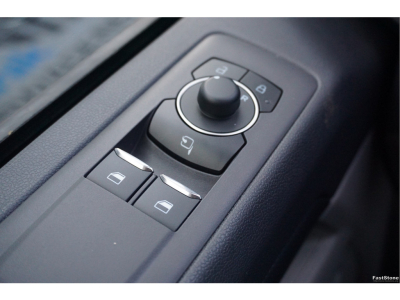 47966604-ford-transit-custom-15