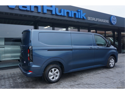 47966604-ford-transit-custom-4