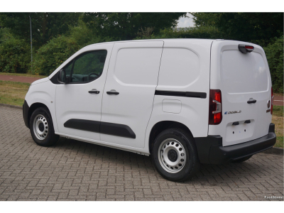 48017571-fiat-e-doblo-3