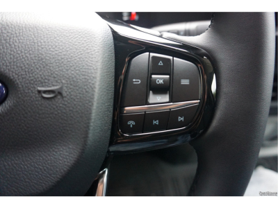 48131287-ford-transit-custom-16