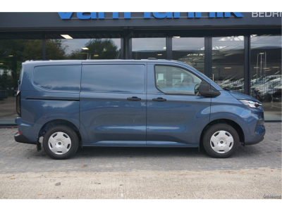 48250746-ford-transit-custom-5
