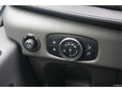 48400684-ford-transit-16