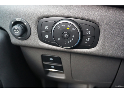 48947727-ford-transit-16