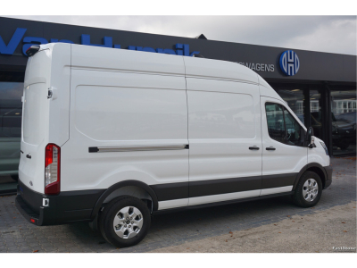 48947727-ford-transit-4