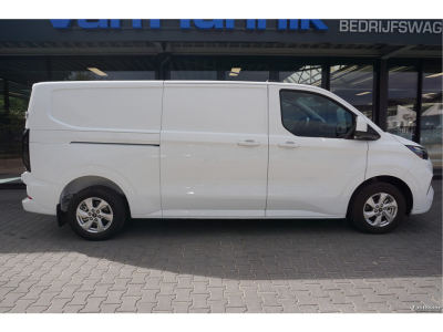 49338916-ford-transit-custom-3