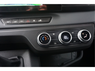 49363981-renault-master-12