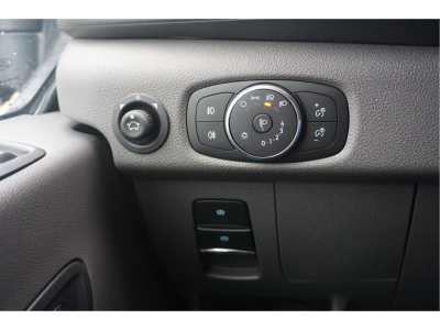 50187997-ford-transit-15