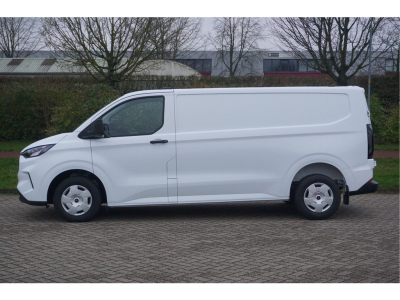 50989435-ford-transit-custom-2