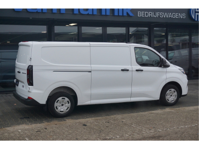 51246527-ford-transit-custom-4