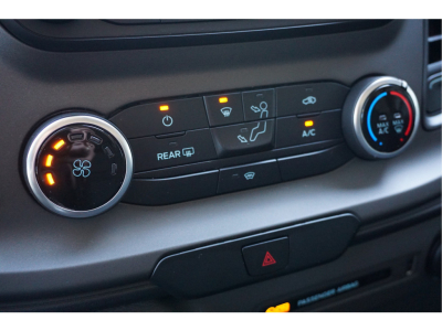 52166990-ford-transit-12