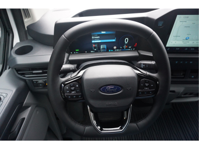 52369826-ford-transit-custom-10