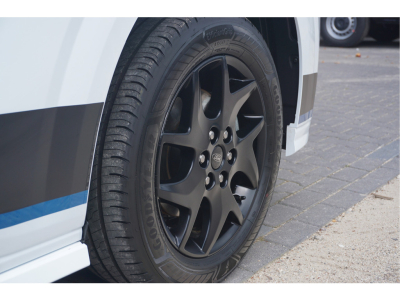 53690507-ford-transit-custom-21