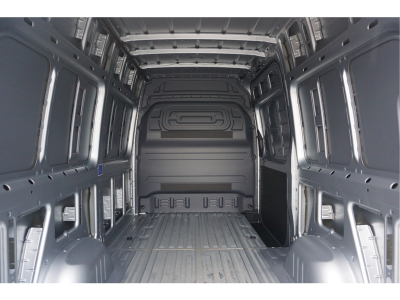 53900492-mercedes-benz-sprinter-7