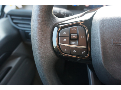54007848-ford-transit-custom-14