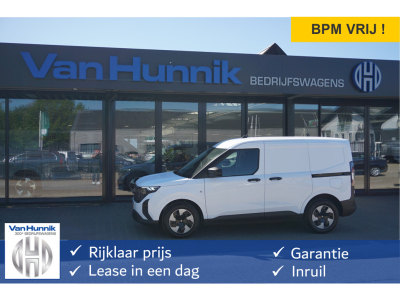 54636793-ford-transit-courier-1