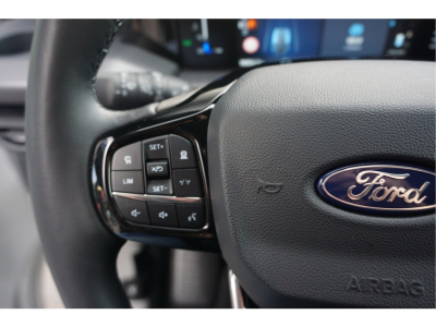 55405768-ford-transit-custom-16