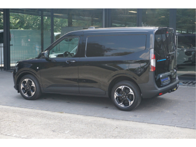 56421734-ford-transit-courier-3