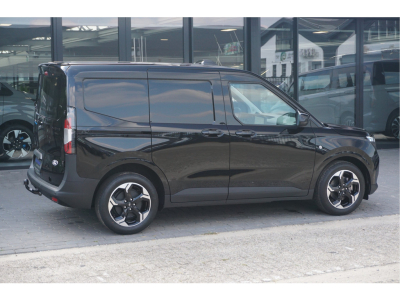 56421734-ford-transit-courier-4