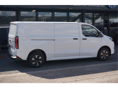 56883252-ford-transit-custom-5