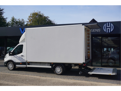57149062-ford-transit-4