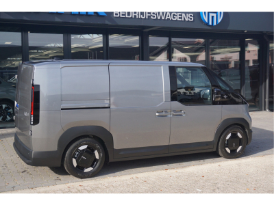 57149710-kia-pv5-4