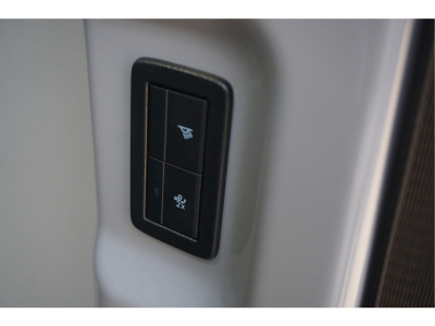 57544427-ford-e-transit-custom-13
